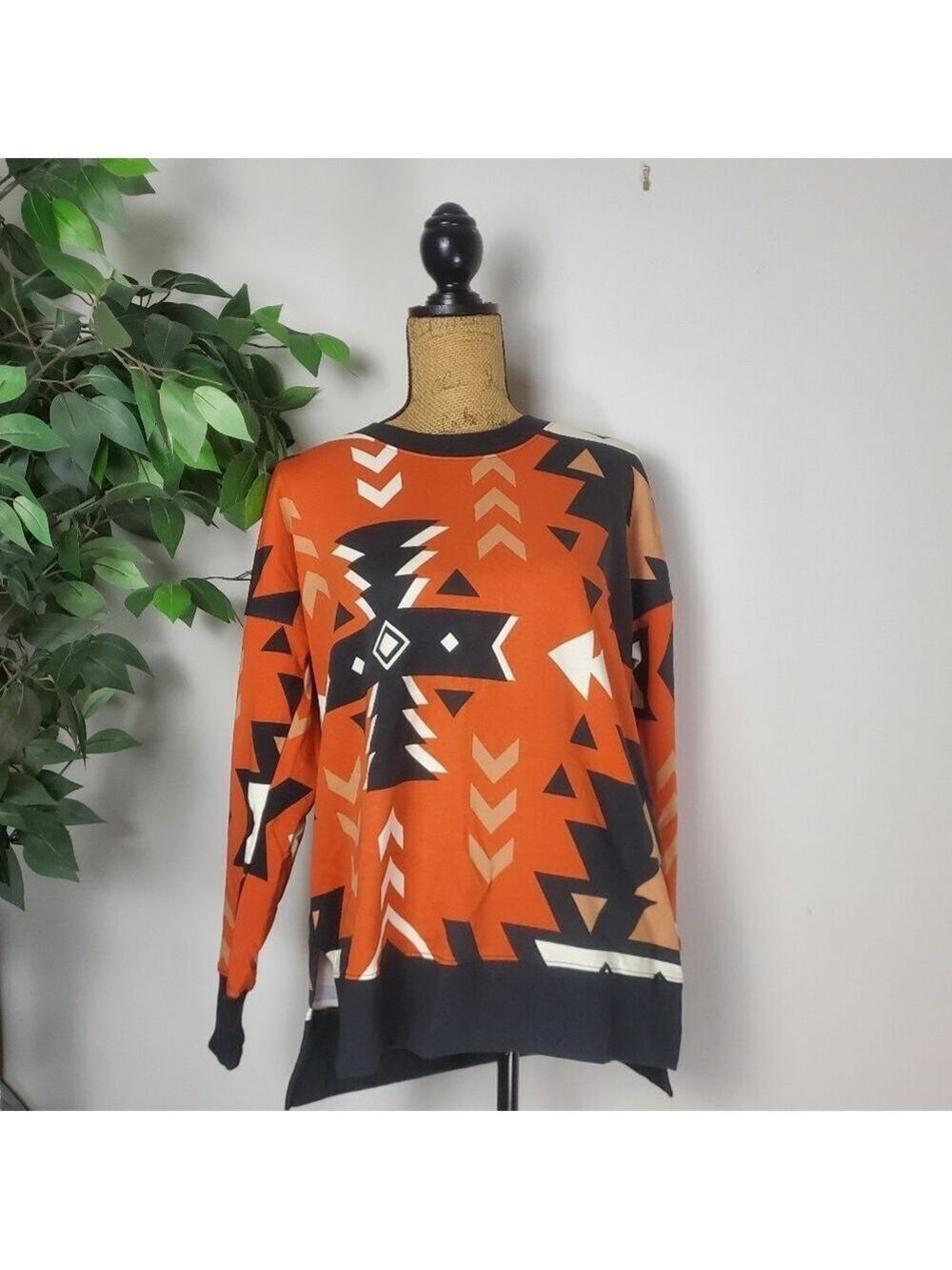 Lularoe Hannah Crewneck Sweatshirt Orange Black Small